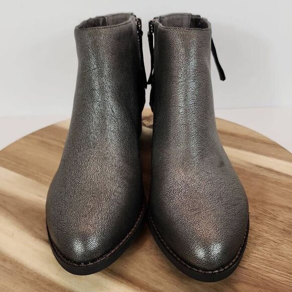 Vince Camuto Catile Pewter Gunmetal Leather Side Zip Ankle Booties Size 8 M - Picture 2 of 13